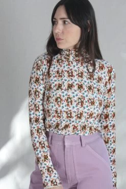 Scout Turtleneck White And Tan Trellis