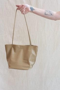 Relaxed Basket Bag Camel