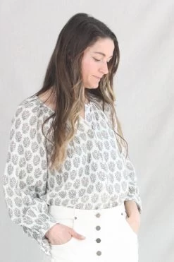 Laila Button Down Blouse Dogwood