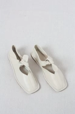 Llasada Front Knot Pump Cream