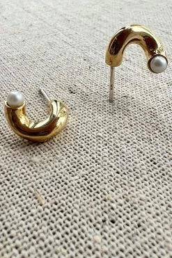 Gir Earrings Brass And Pearl